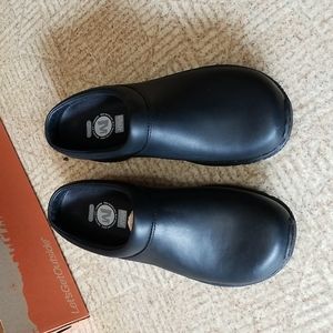Brand new womens black encore grove shoes